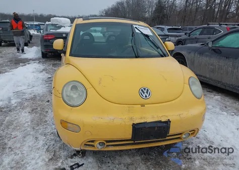 2000 Volkswagen New Beetle Gls 1.8L Turbo from USA, damaged, VIN 3VWCD21C9YM485489